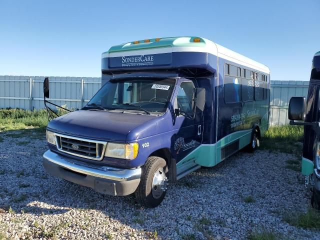 2003 Ford Econoline E450 Super Duty Cutaway Van