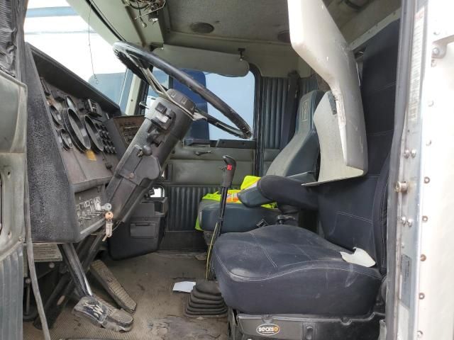 1996 Kenworth Construction T600