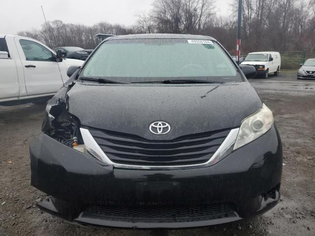 2011 Toyota Sienna LE