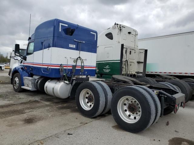 2017 Peterbilt 579