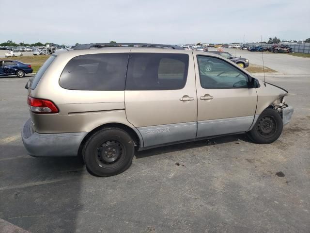 2001 Toyota Sienna CE