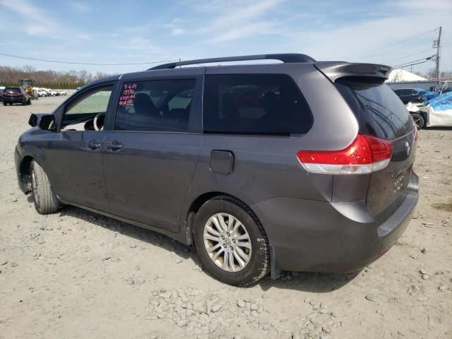 2011 Toyota Sienna XLE