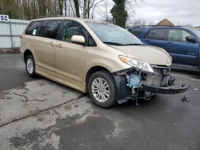 2012 Toyota Sienna XLE