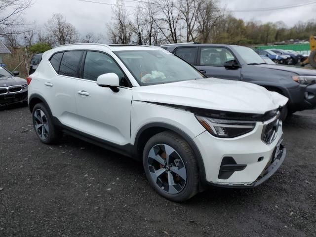 2024 Volvo XC40 Core