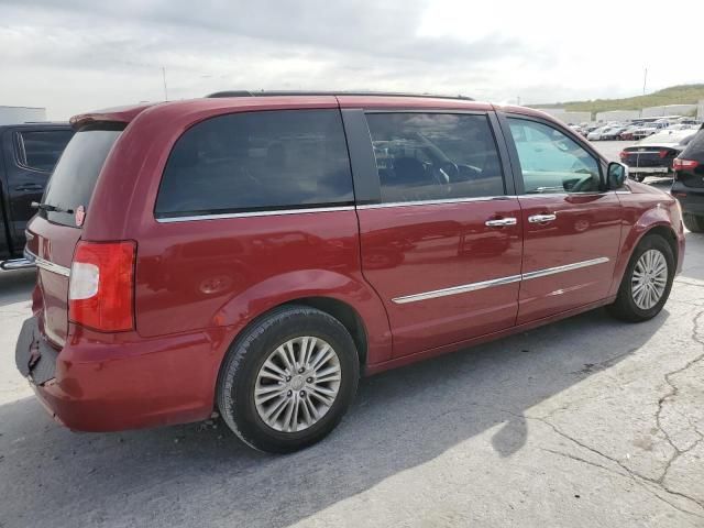 2015 Chrysler Town & Country Touring L