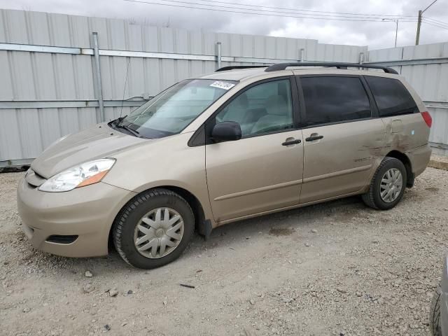 2009 Toyota Sienna CE