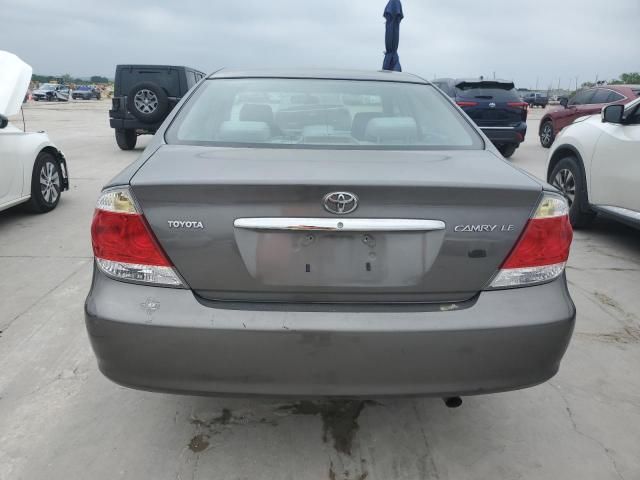 2005 Toyota Camry LE