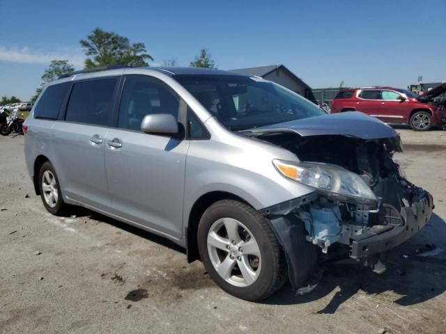 2017 Toyota Sienna LE