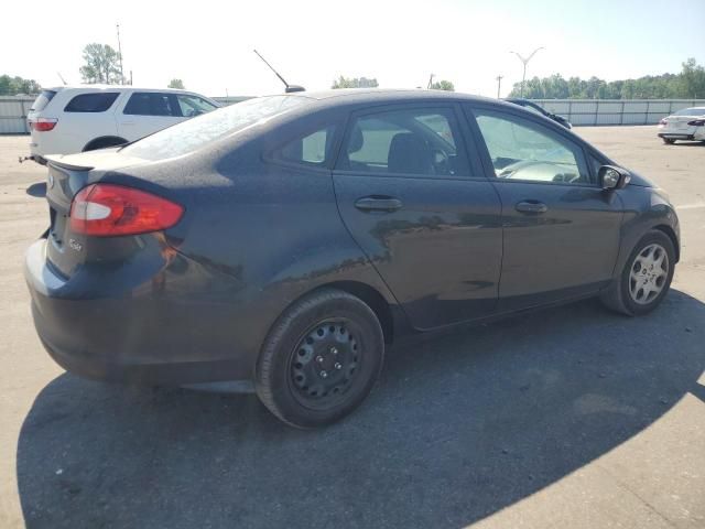 2013 Ford Fiesta SE