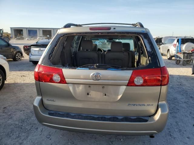 2006 Toyota Sienna XLE