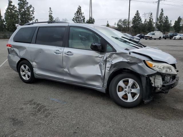 2014 Toyota Sienna LE