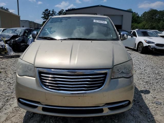 2012 Chrysler Town & Country Touring L