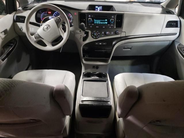 2011 Toyota Sienna LE