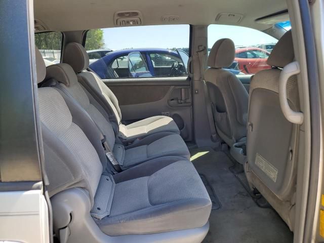 2010 Toyota Sienna CE