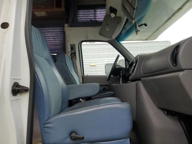 1998 Ford Econoline E450 Super Duty Cutaway Van RV