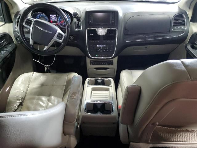 2011 Chrysler Town & Country Touring L