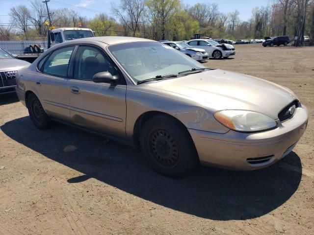 2005 Ford Taurus SE