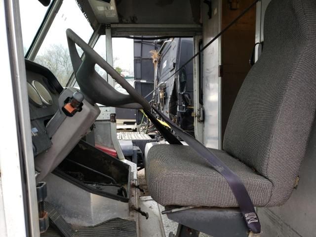 2006 Freightliner Chassis M Line WALK-IN Van