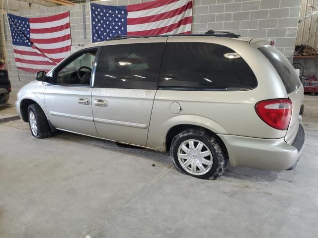 2005 Chrysler Town & Country Touring