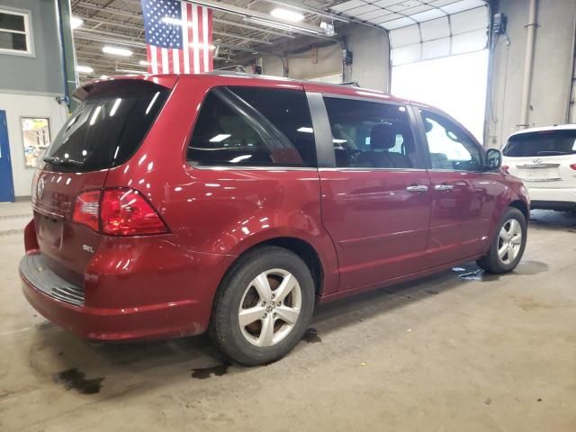 2012 Volkswagen Routan SEL Premium