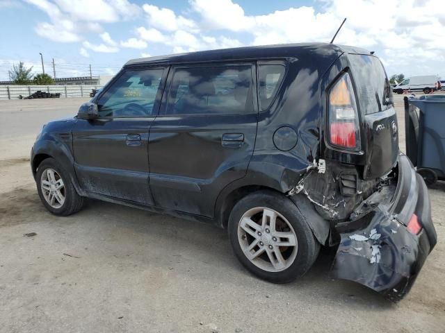 2010 KIA Soul +