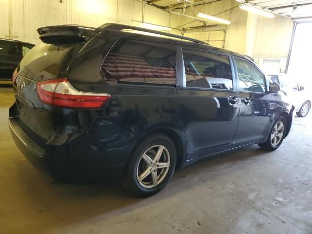 2015 Toyota Sienna LE