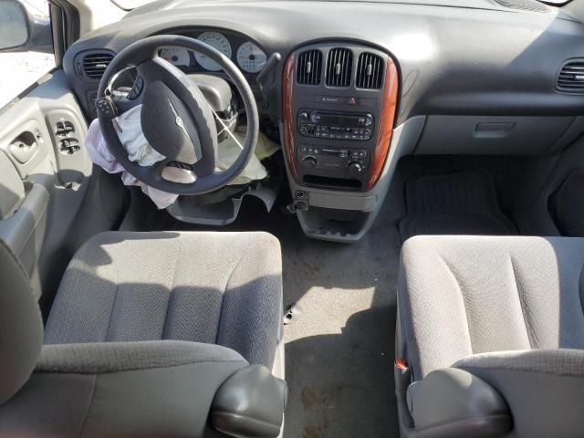 2005 Chrysler Town & Country