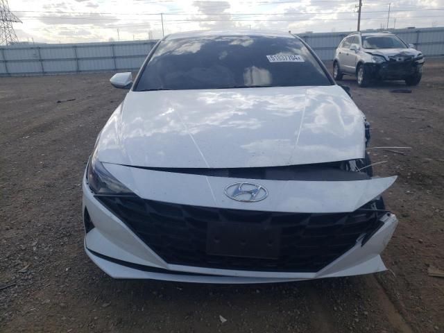 2023 Hyundai Elantra SE