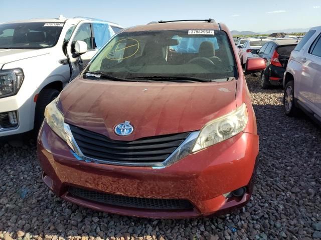 2011 Toyota Sienna LE