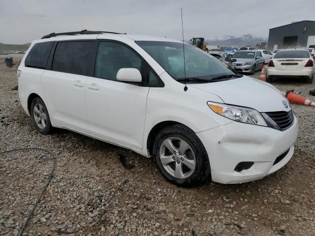 2012 Toyota Sienna LE