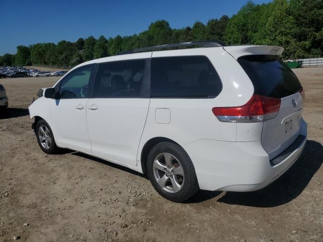 2013 Toyota Sienna LE