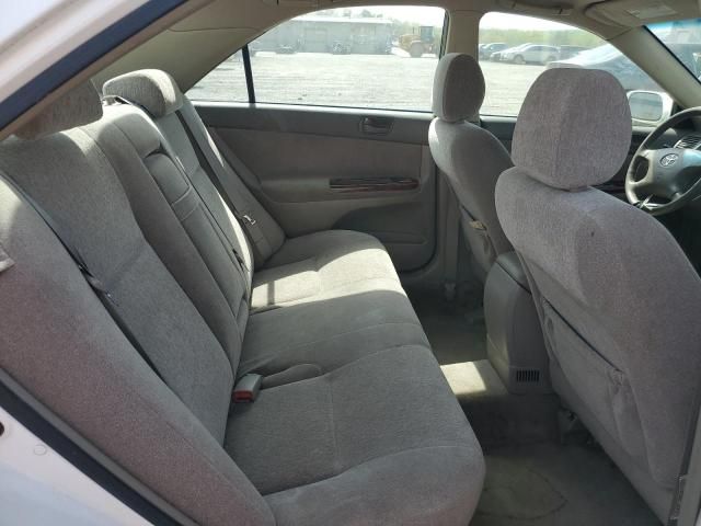 2004 Toyota Camry LE