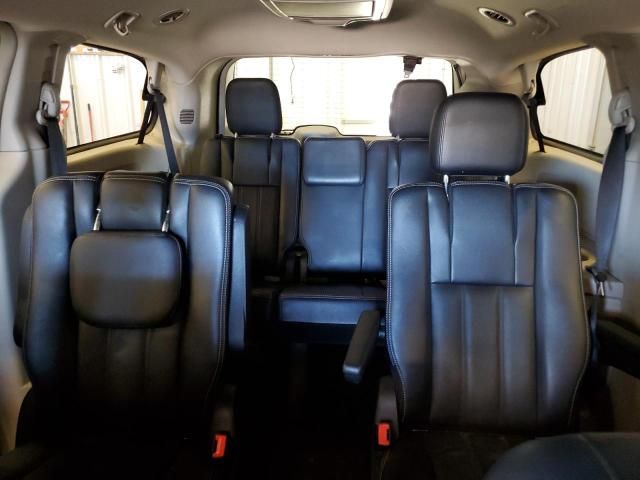 2012 Chrysler Town & Country Touring