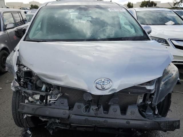 2012 Toyota Sienna Sport