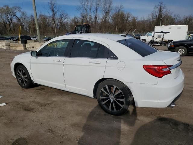 2013 Chrysler 200 Touring