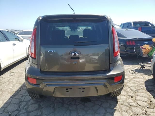 2013 KIA Soul +