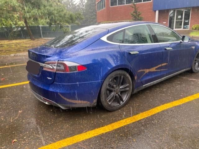 2015 Tesla Model S 70D