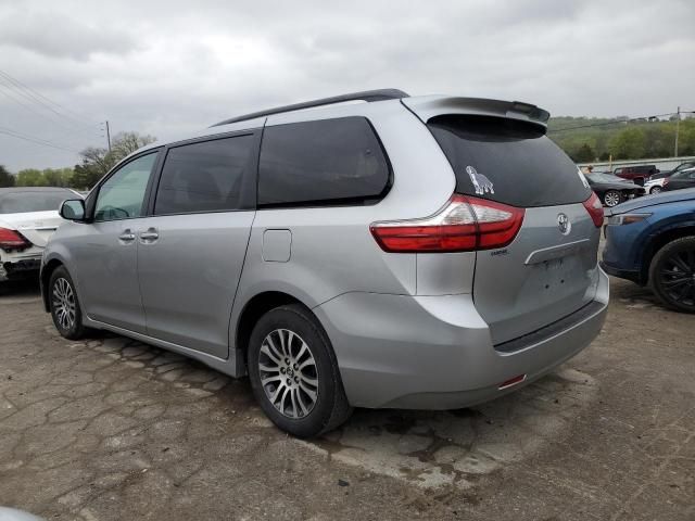 2019 Toyota Sienna XLE