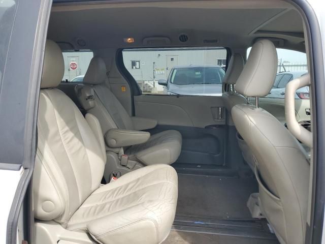 2012 Toyota Sienna XLE