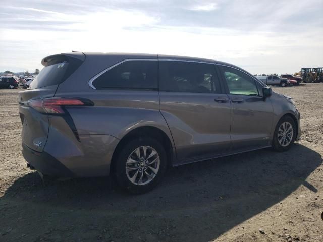 2021 Toyota Sienna LE