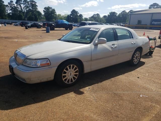 2007 Lincoln Town Car Signature