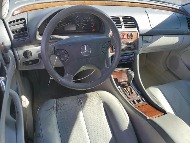 2000 Mercedes-Benz CLK 320