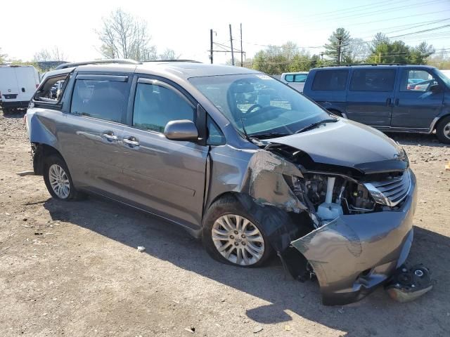 2015 Toyota Sienna XLE