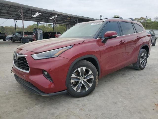 2022 Toyota Highlander XLE