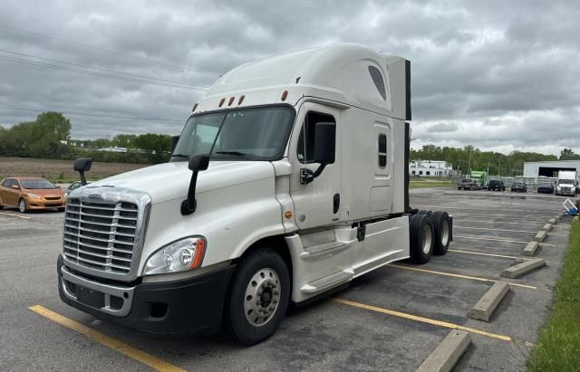 2015 Freightliner Cascadia 125