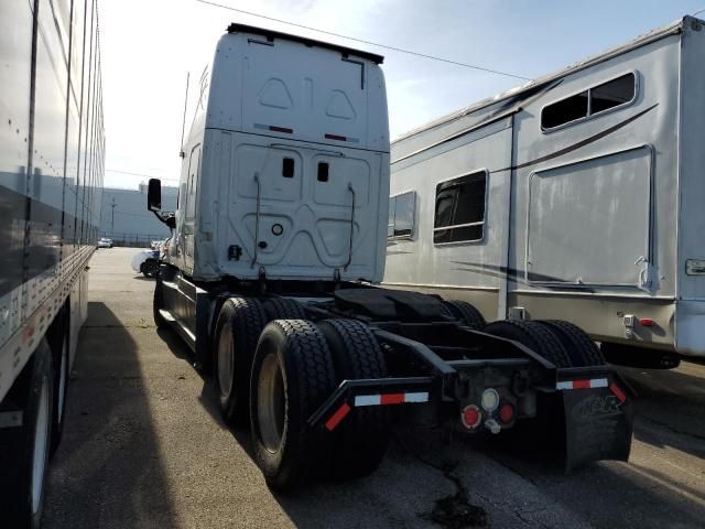 2013 Freightliner Cascadia 125