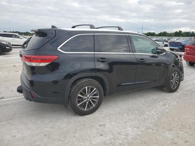 2018 Toyota Highlander SE