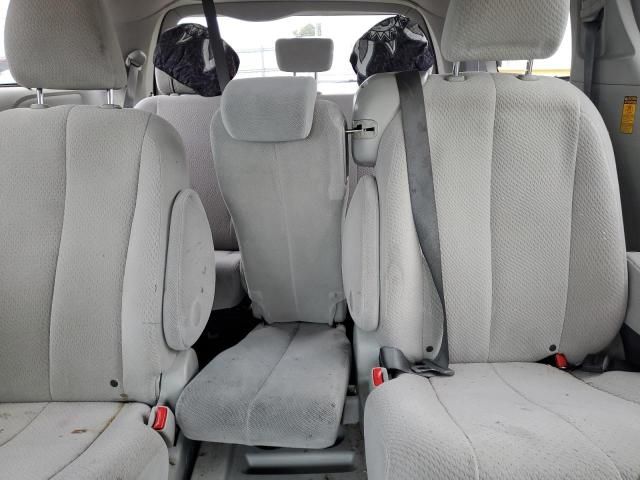 2014 Toyota Sienna LE