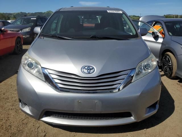 2015 Toyota Sienna LE