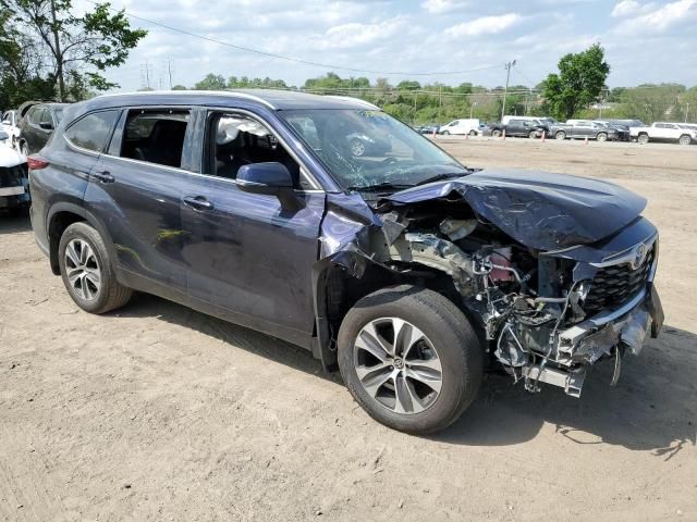 2021 Toyota Highlander Hybrid XLE